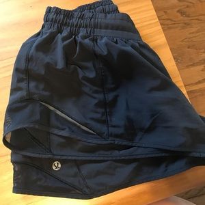 Lululemon Hotty Hot Black shorts!